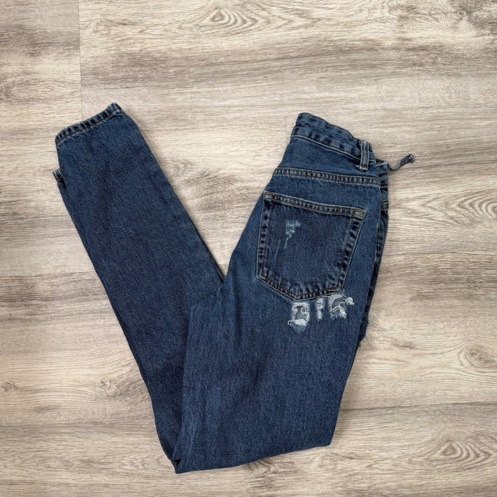 BDG Urban Outfitters Women's Distressed High Waisted Mom Jeans Size 24‎